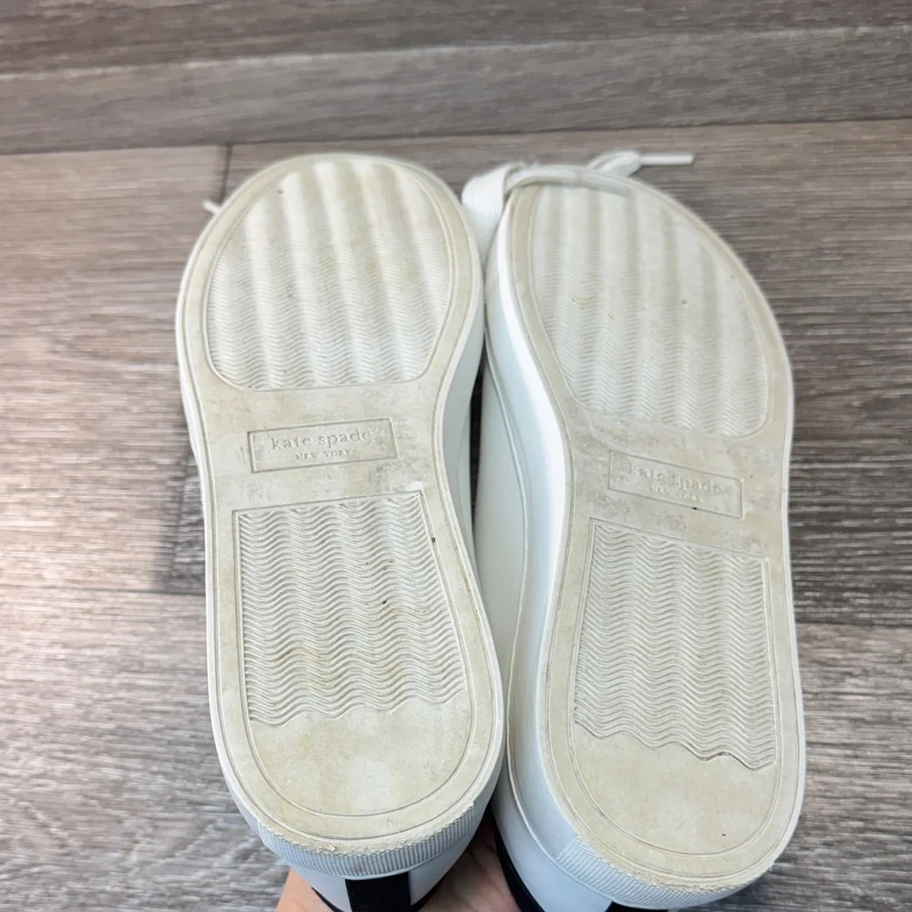 Kate Spade ♠️ White and Black Lace-Up Sneakers woman’s size 10 (j223)